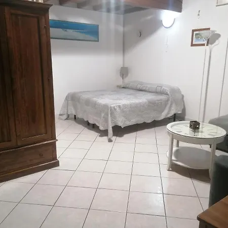 Konukevi Maestrale Marina di Campo